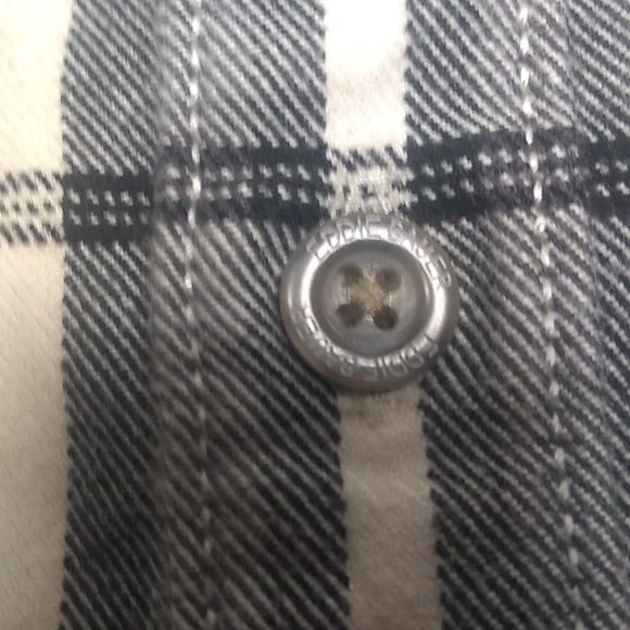 Medium Eddie Bauer flannel button up shirt. 100% cotton. Like new. - Picture 5 of 8